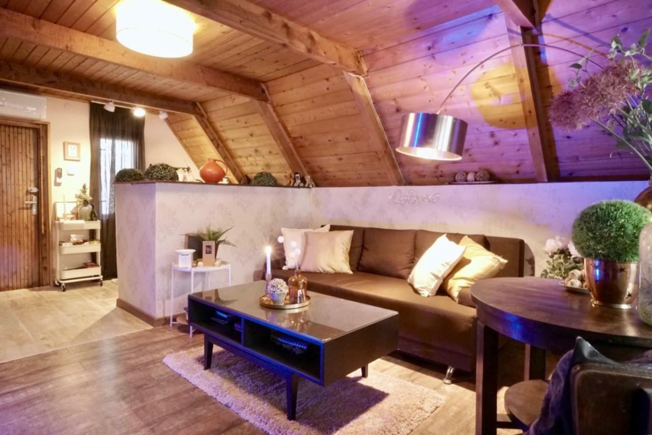 Nadi'S Holiday Home - Heart Of Woods, Szentendre Island Szigetmonostor Exterior photo
